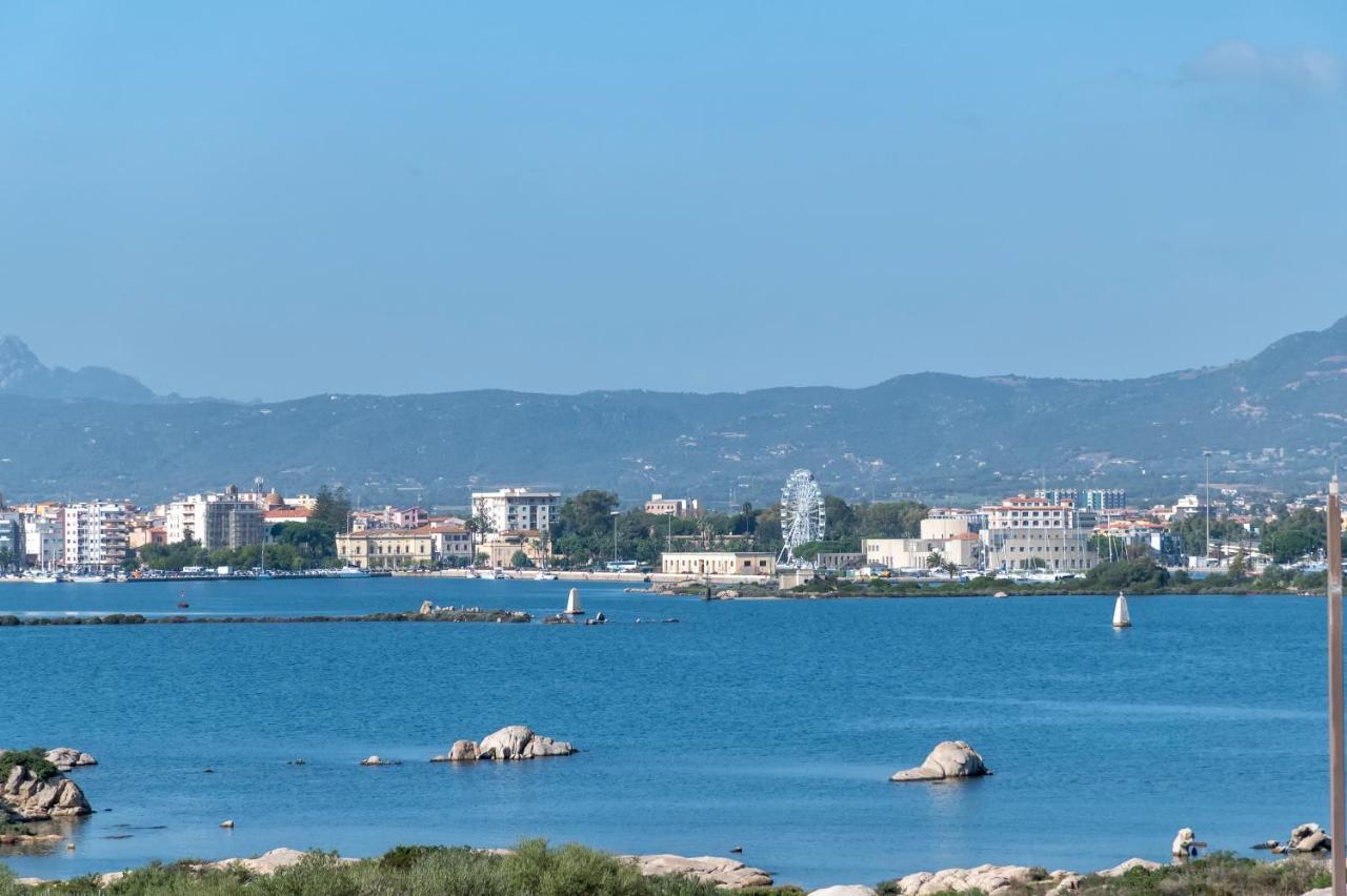 Top Floor Gulf View Apartment Олбия Екстериор снимка