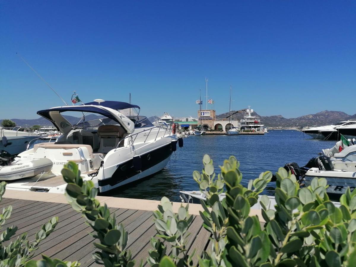 Top Floor Gulf View Apartment Олбия Екстериор снимка