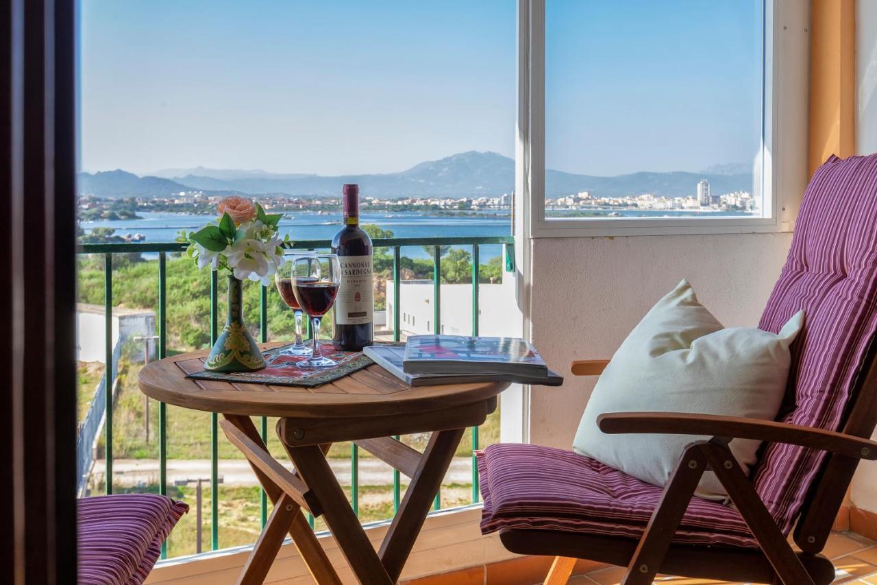 Top Floor Gulf View Apartment Олбия Екстериор снимка