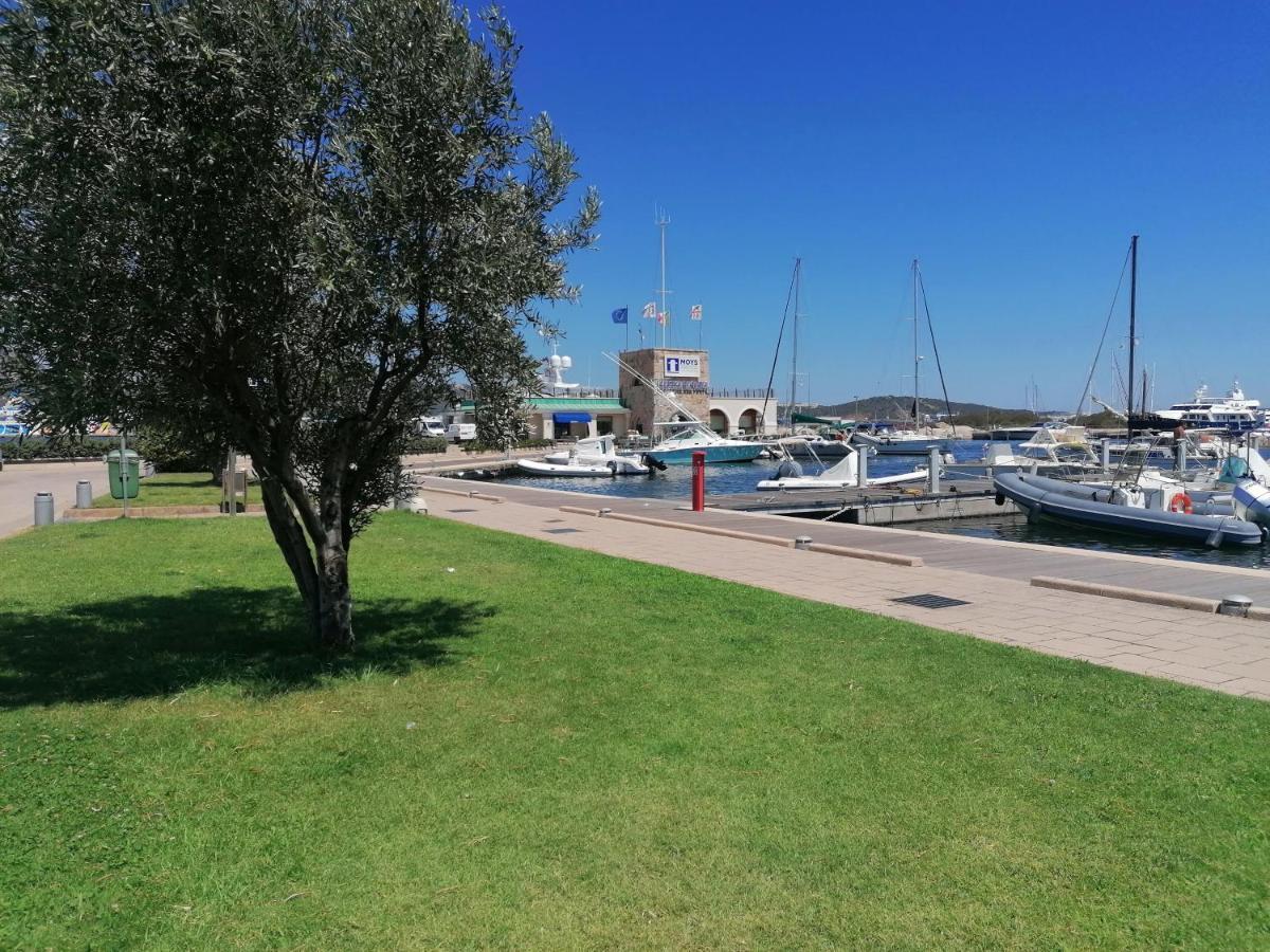 Top Floor Gulf View Apartment Олбия Екстериор снимка
